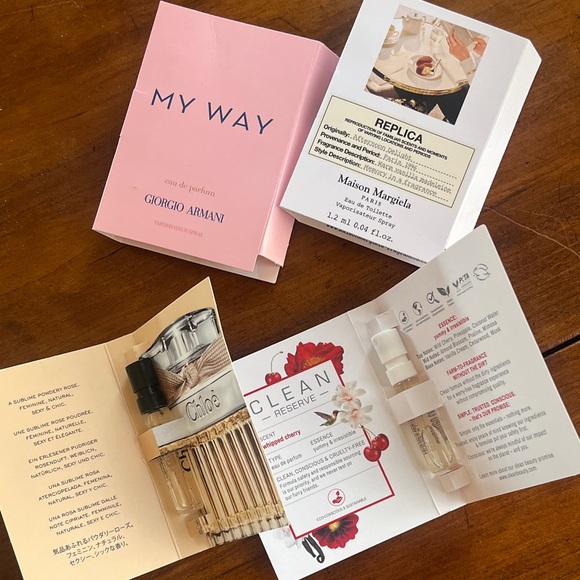 Assorted Fragrance Sample Set - Picture 4 of 4